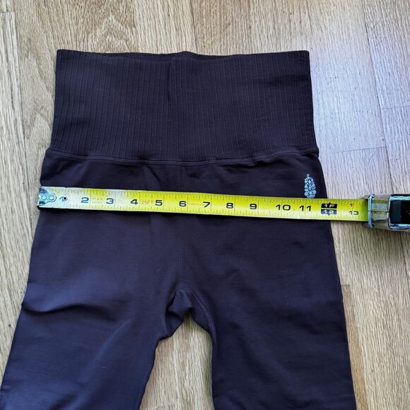 Free People Movement High-Rise 7/8 Length Good Karma Leggings Brown Size XS/S - Picture 6 of 15